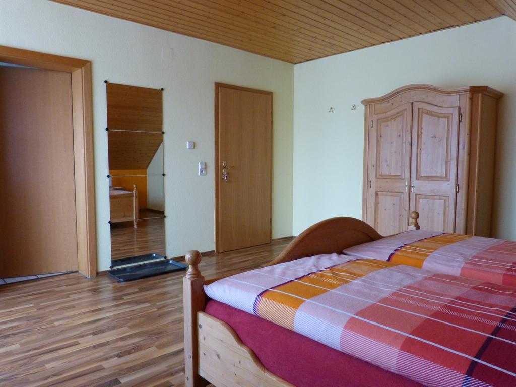 Gaestehaus Moni Jaeger Weyher Екстер'єр фото